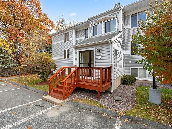3rd image of 330 Sunderland Rd Unit 57