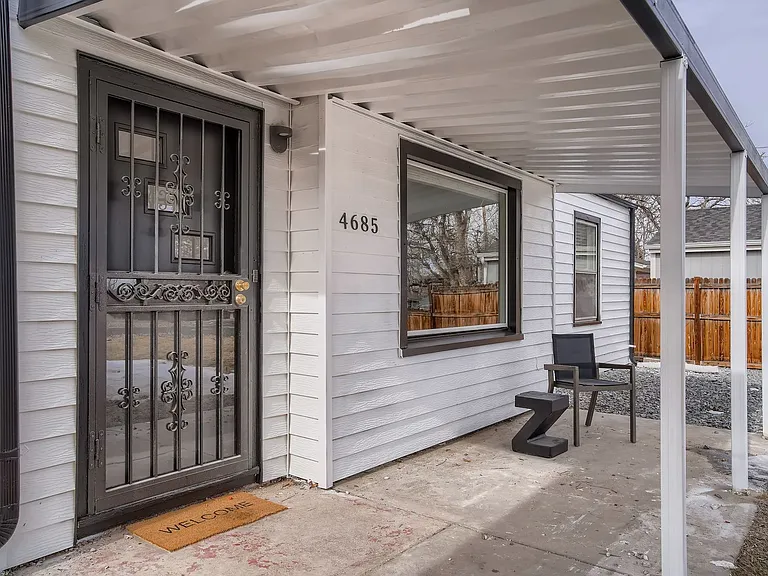 4685 Pierce St — Photo 2
