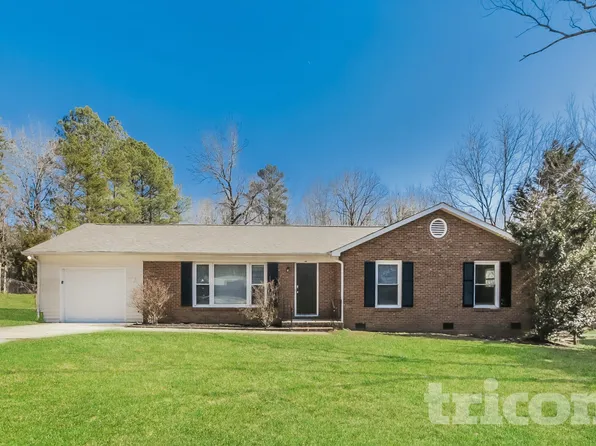 839 Lundy Ln, Charlotte, NC 28214