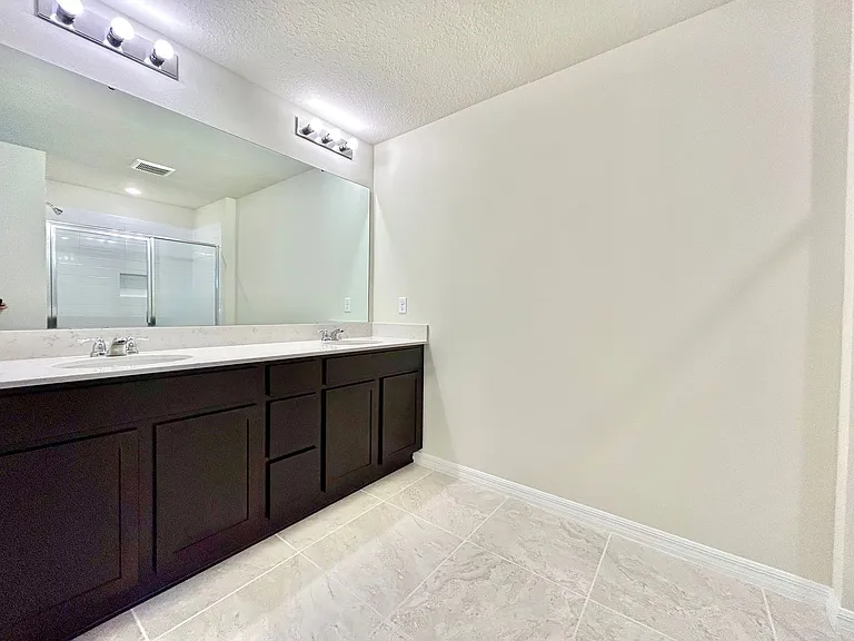 4652 Sparkling Shell Ave — Photo 22