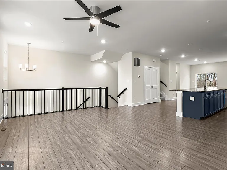 304 Sweetbay Rd — Photo 11
