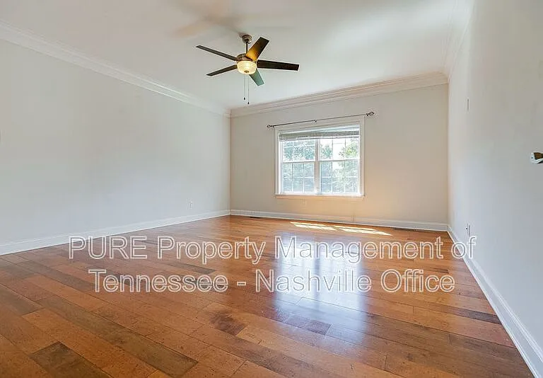 1214 Broadmoor Cir — Photo 24