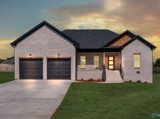 190 McPeters Rd, Grant, AL 35747