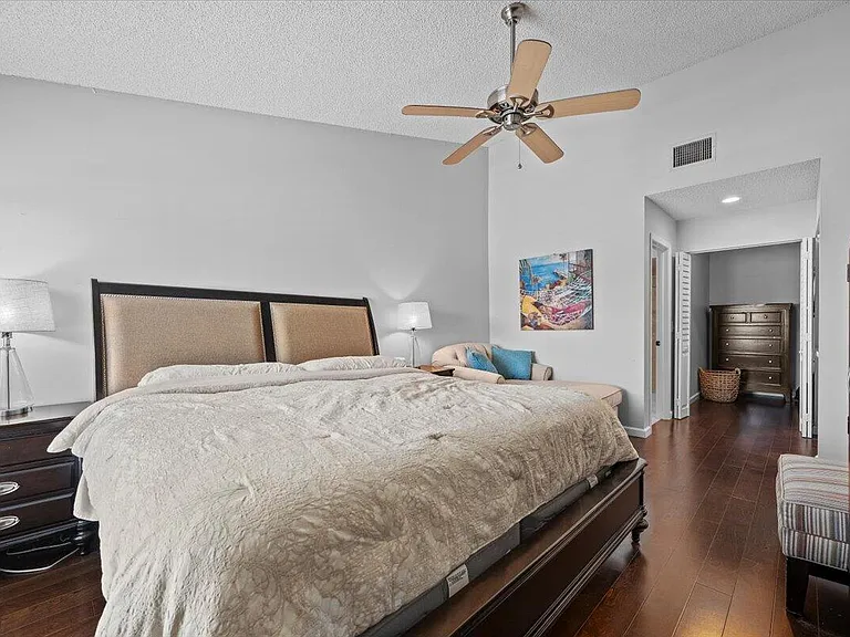 621 Ocean Dunes Cir — Photo 17