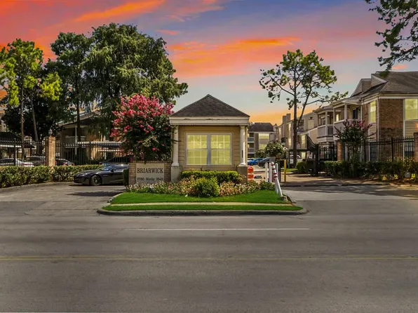 2750 Holly Hall #1105, Houston, TX 77054
