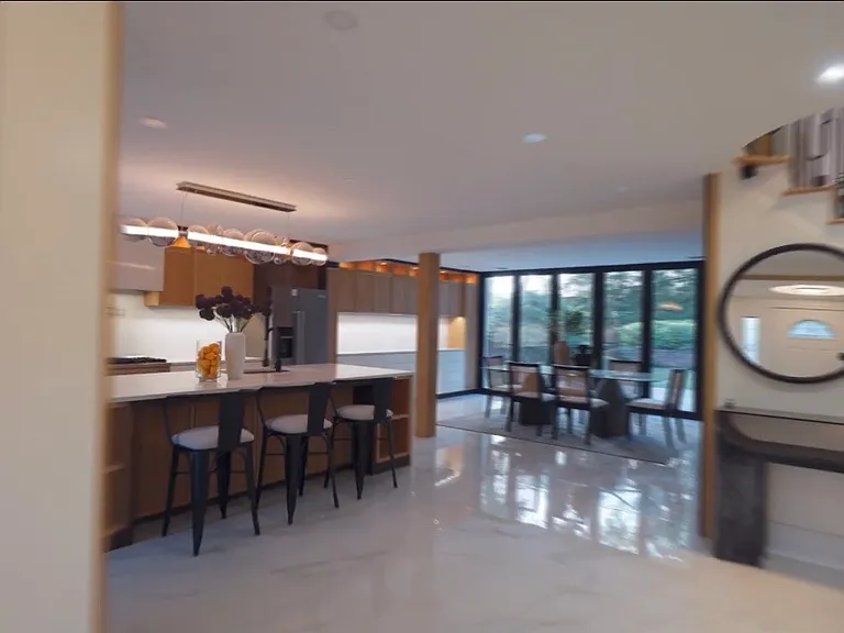 21 Wesleyan Rd — Photo 2