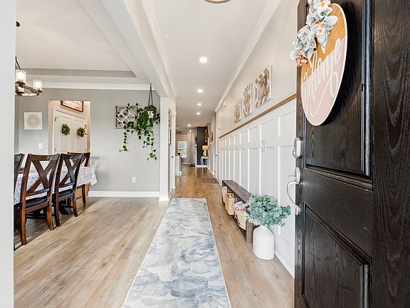 3rd image of 1164 Harbison Circle