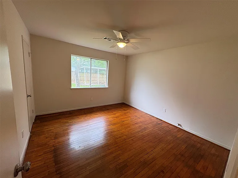 223 Belmont St — Photo 6