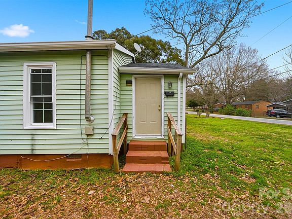 3rd image of 630 2nd St SW