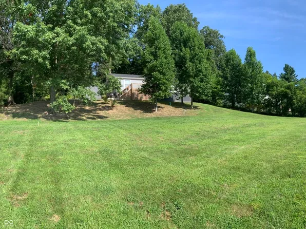 4070 S London Dr, Martinsville, IN 46151