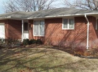 602 Catalina Dr APT B, Hutchinson, KS 67502