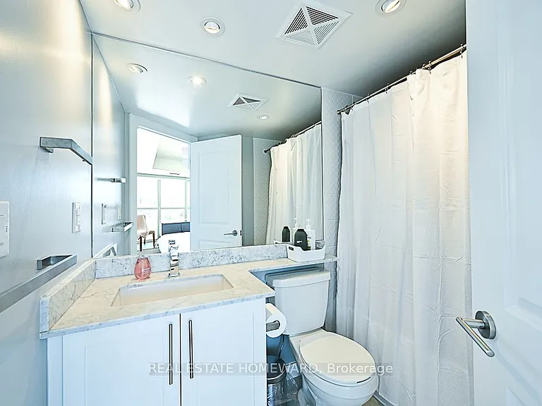 125 Western Battery Rd #913 — Photo 9