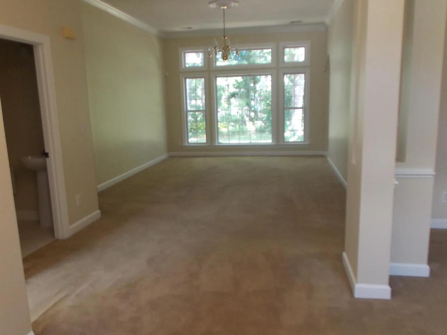1179 North Blackmoor Drive - 1179 — Photo 2
