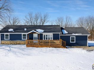 7879 Seneca Lake Rd, Ozawkie, KS 66070