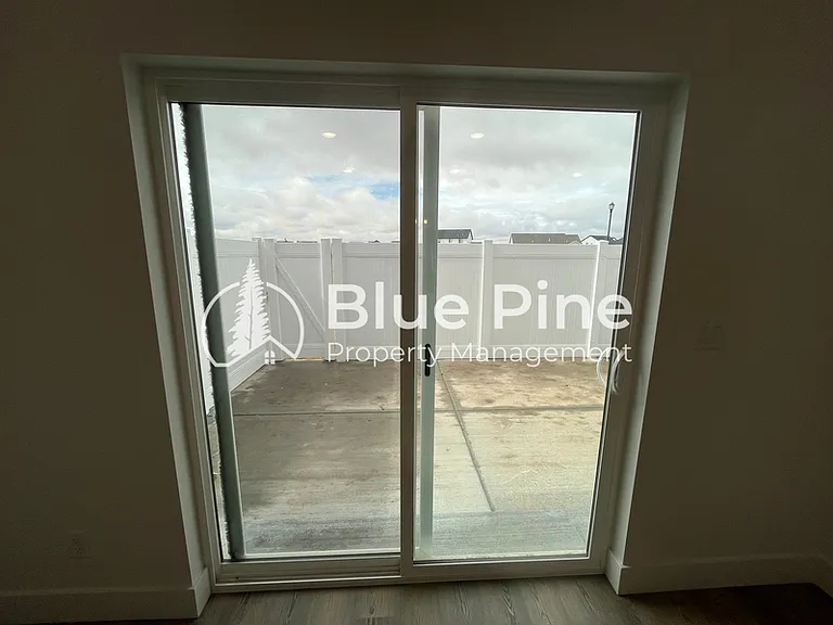 1195 Jaylee Dr #1 — Photo 6