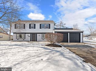 244 Evergreen Dr, Willingboro, NJ 08046