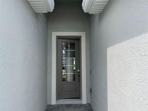 2nd image of 11370 Burgundy Dr