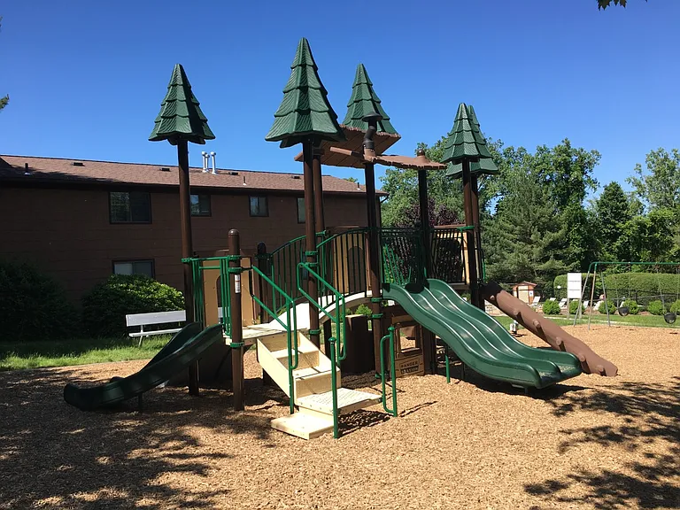 Rustic Ridge Apartments — Photo 7