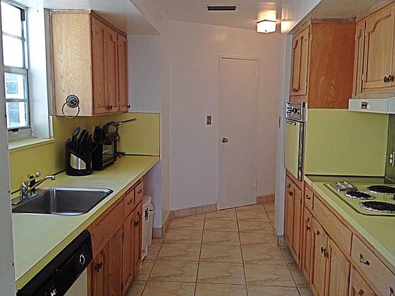5th image of 4925 Collins Ave APT 8J