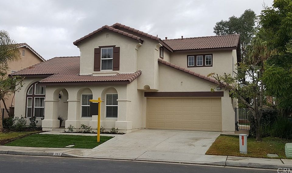 1st image of 751 Shasta Dr