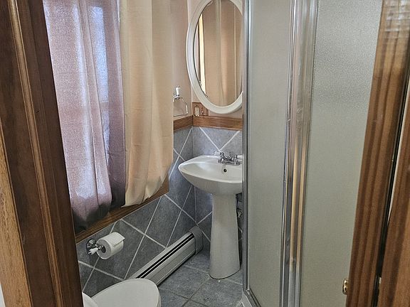 3rd image of 211 Friemann Ln Unit 1