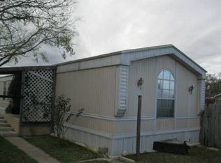 106 Chiero Ln, Seguin, TX 78155