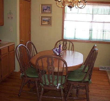 3rd image of 204 Pauline Ave