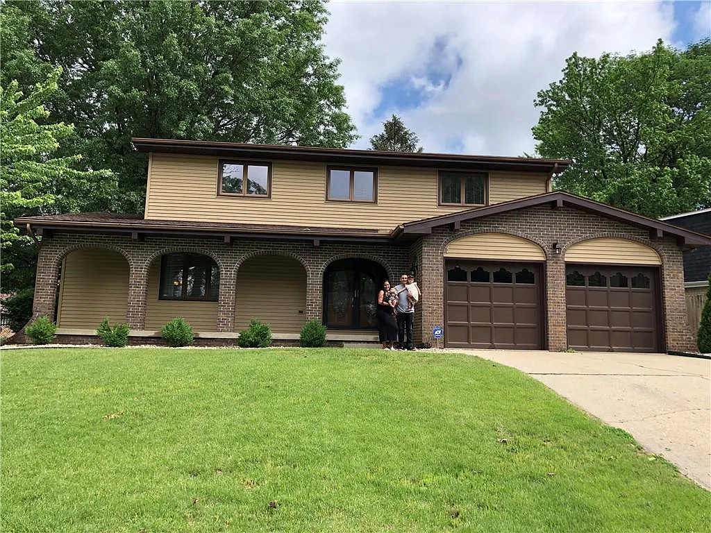 770 Crestline Dr photo 1