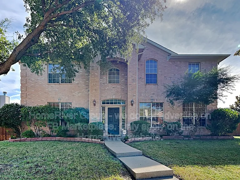 9715 Madison Dr — Photo 1