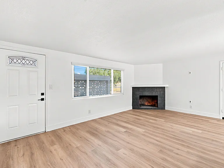 9390 3rd Ave — Photo 8