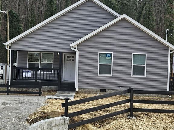 2nd image of 918 Shallowford Rd