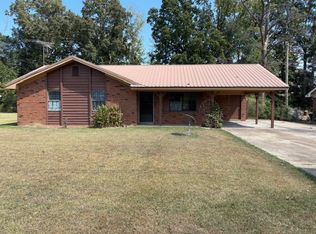 421 Belle Cir, Columbus, MS 39702