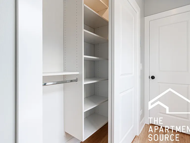 2453 W Logan Blvd #2 — Photo 9