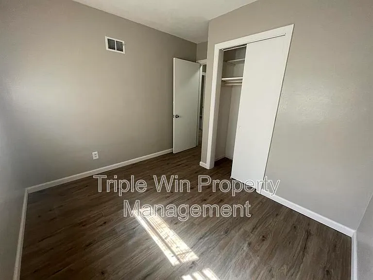 6918 Etzel Ave — Photo 17