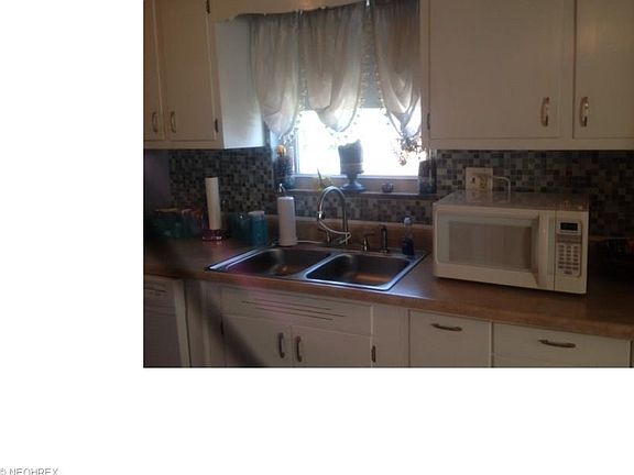 5th image of 2633 Chestnut St