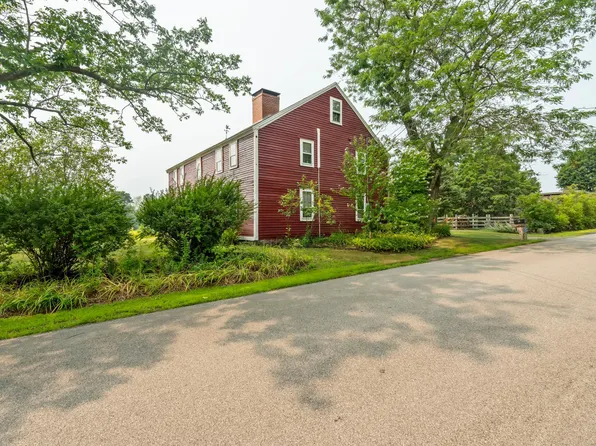 19 Shaws Hill Road, Kensington, NH 03833