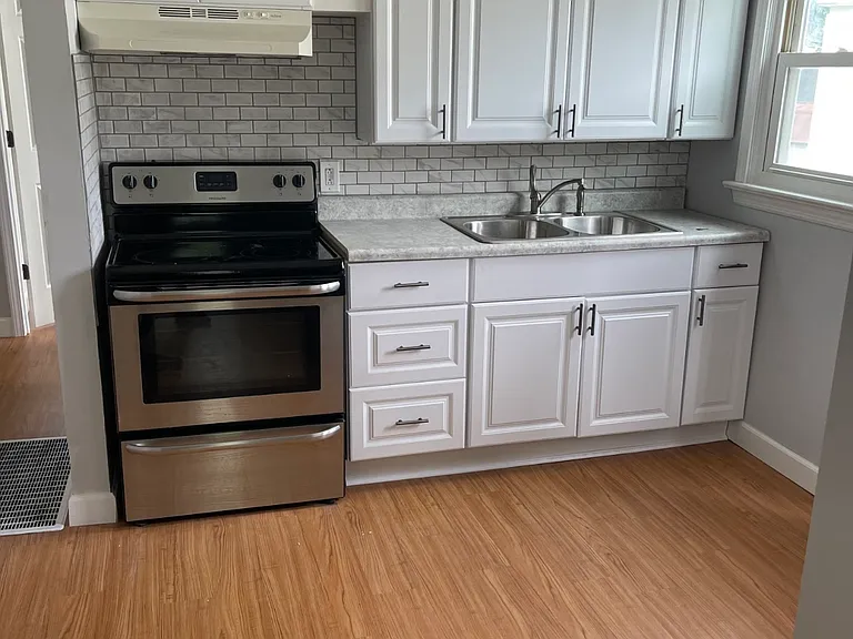 10620 Saint Lawrence Ln — Photo 7