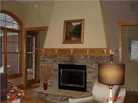 5th image of 4375 S Oak Pointe Ct NE