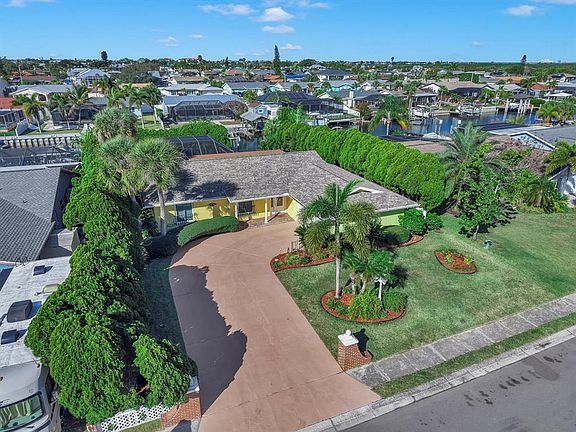 2nd image of 6508 Solitaire Palm Way