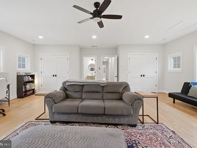 1304 Gahant Rd — Photo 38