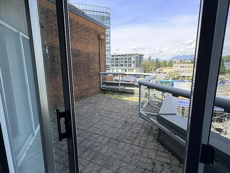 5733 Cambie St — Photo 7