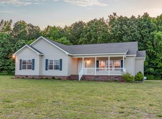 1513 Massie Branch Rd, Skippers, VA 23879