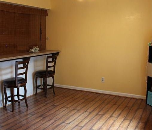 5th image of 4421 Clovelly Ct