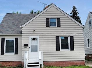 21207 Kenyon Dr, Maple Heights, OH 44137