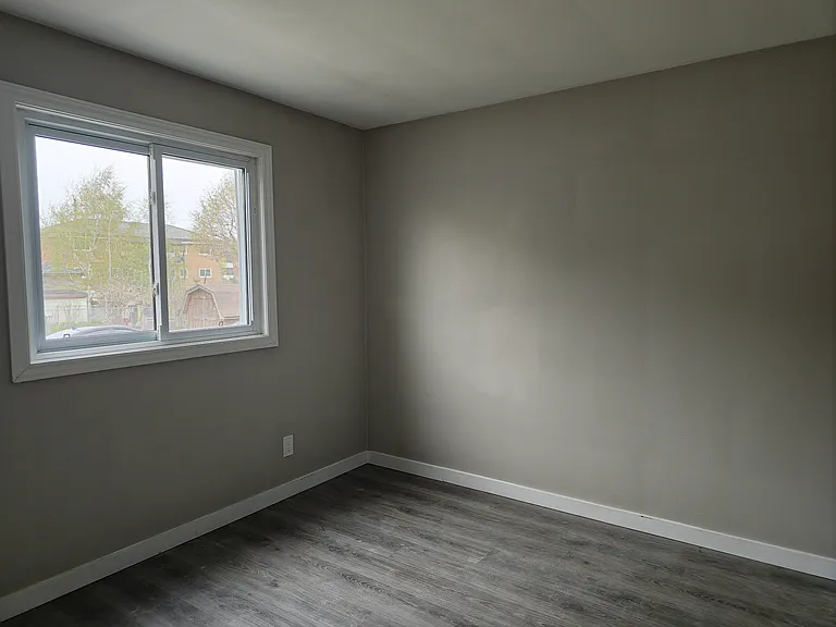 201 Alma St N #2 — Photo 11