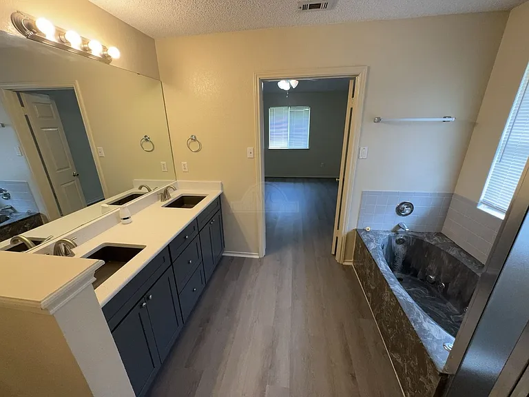 4303 Fawn Dr — Photo 12