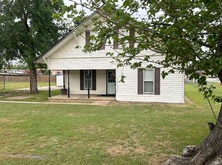 213 E Boyd Ave, Boyd, TX 76023