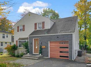 35 Grand Ter, Livingston, NJ 07039