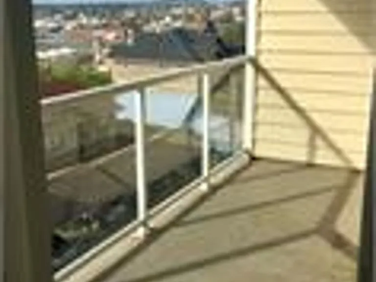615 N State St — Photo 13
