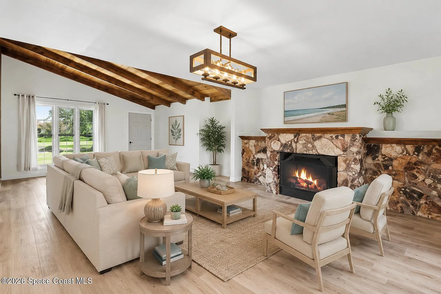 4 bed, 2.0 bath, 1832 sqft, $4,000 — Photo 4